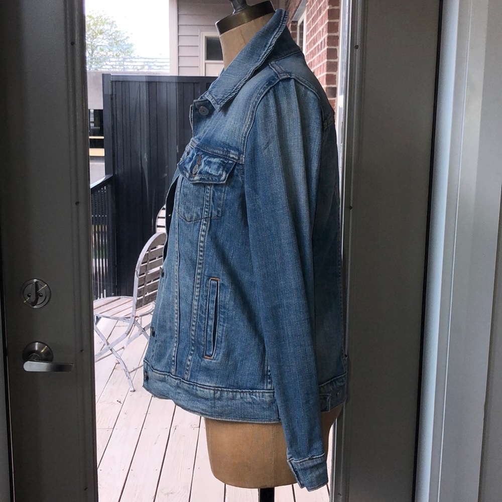 Levi’s Boyfriend Trucker Jacket Medium - image 4